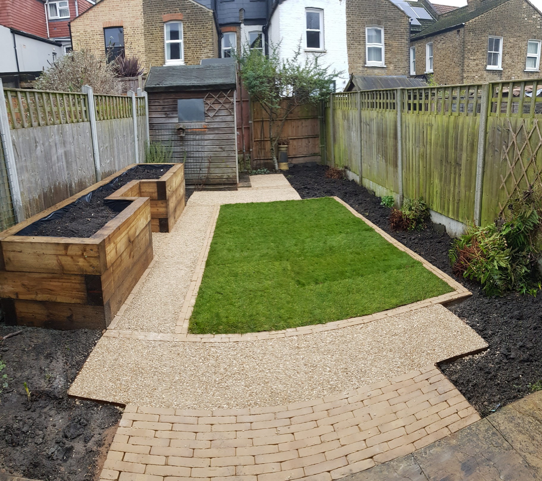 Courtyard Garden Rebuild with Raised Beds